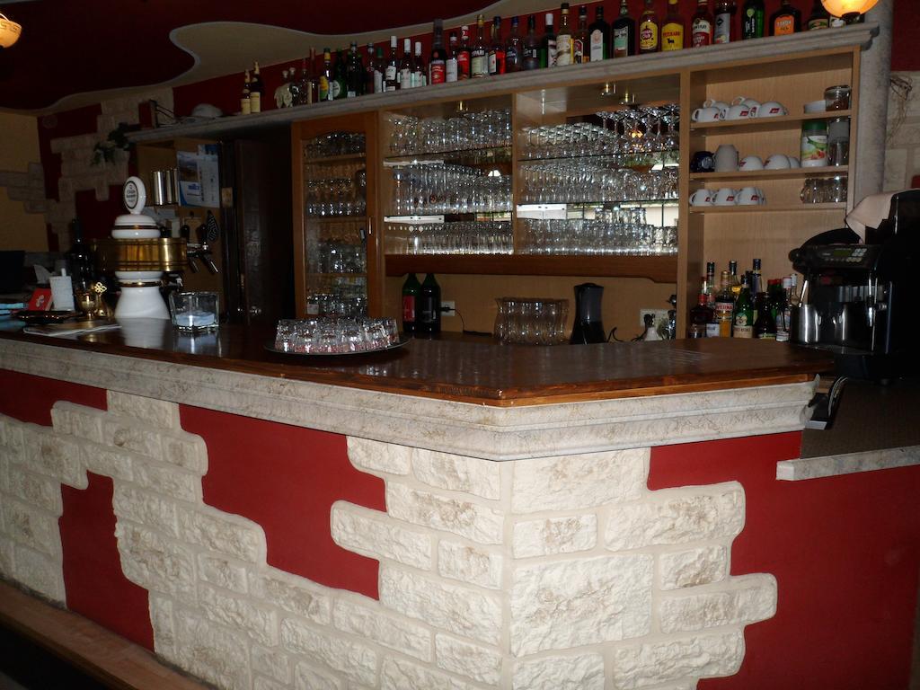Hotel Taverne Inos Laatzen Extérieur photo