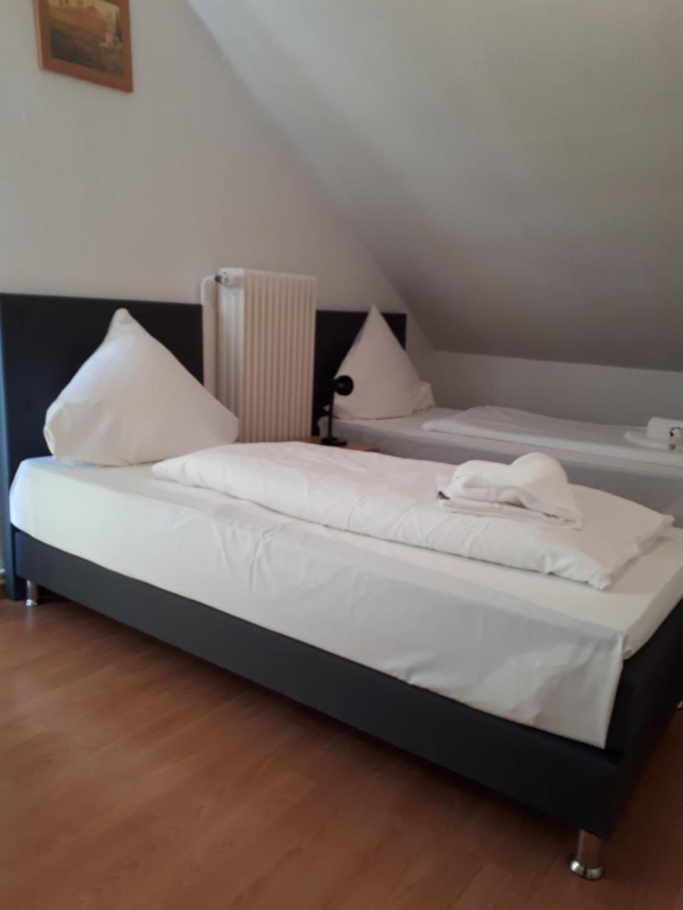 Hotel Taverne Inos Laatzen Extérieur photo