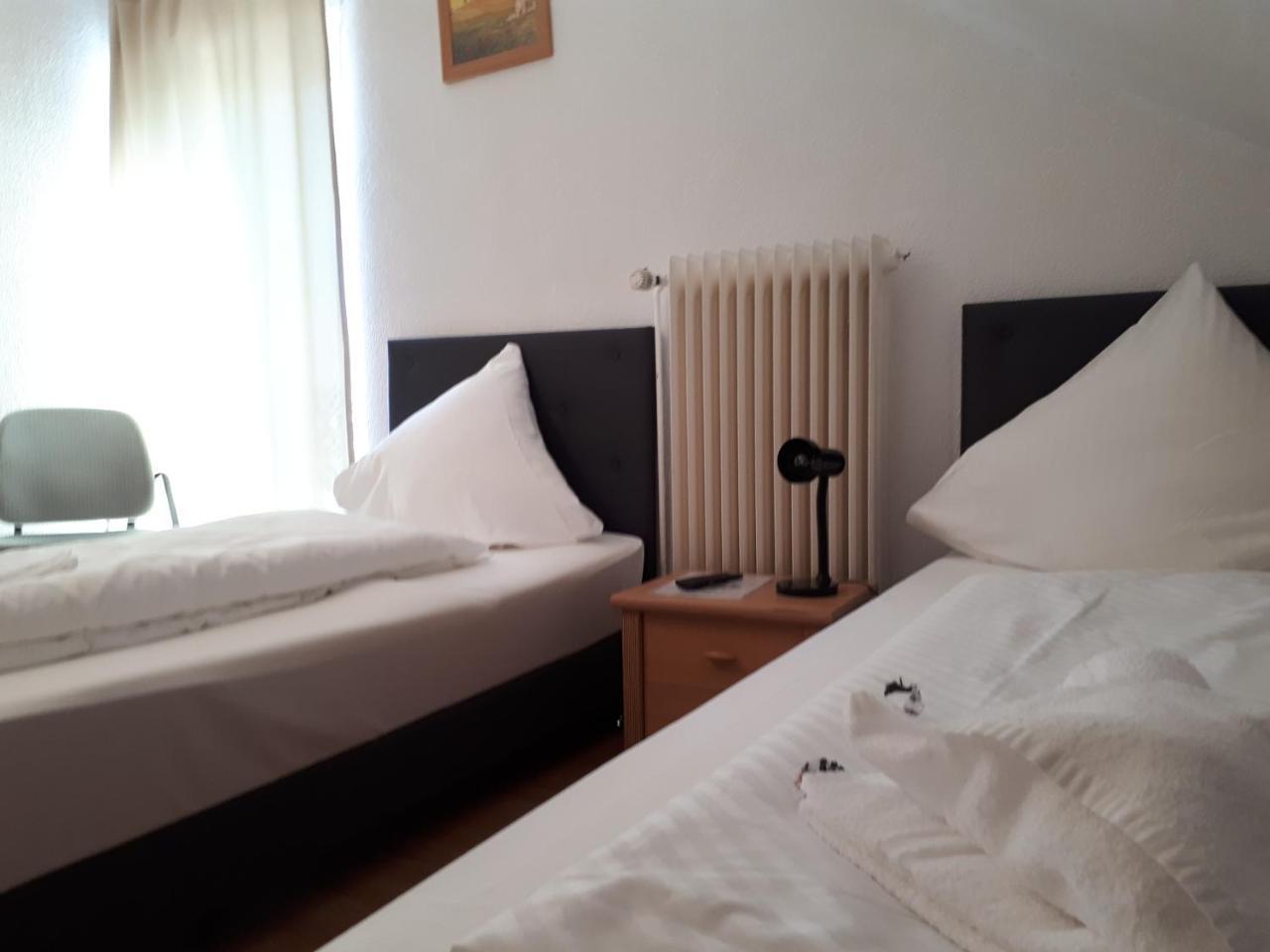 Hotel Taverne Inos Laatzen Extérieur photo