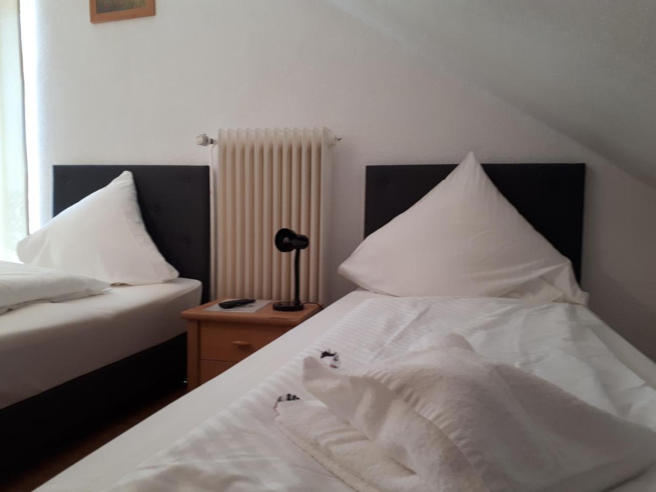 Hotel Taverne Inos Laatzen Extérieur photo
